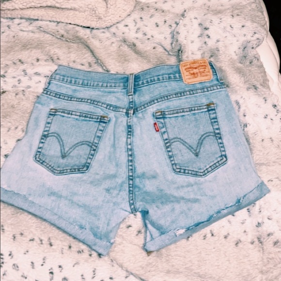 VINTAGE LEVI’S shorts - Picture 2 of 8
